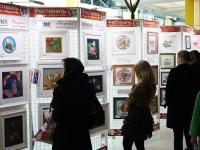 Выставка творческих работ и детских рисунков